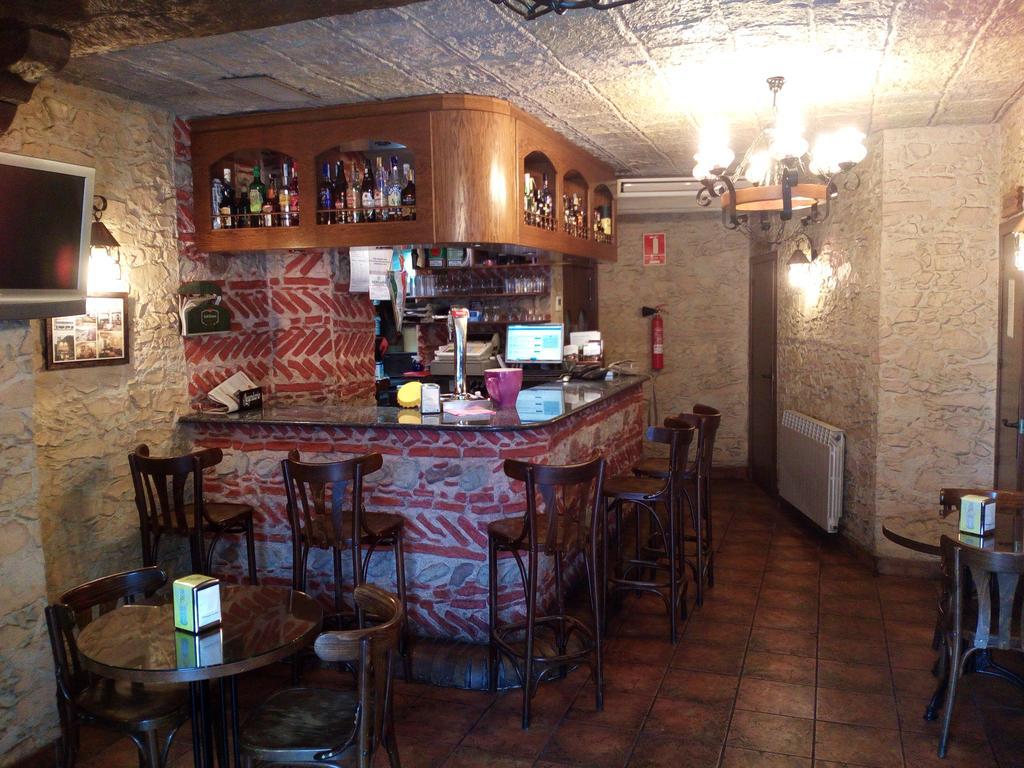 Hostal Restaurante Cornella Курналя-да-Любрагат Екстер'єр фото