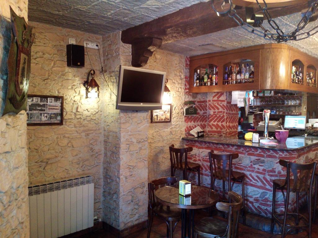 Hostal Restaurante Cornella Курналя-да-Любрагат Екстер'єр фото