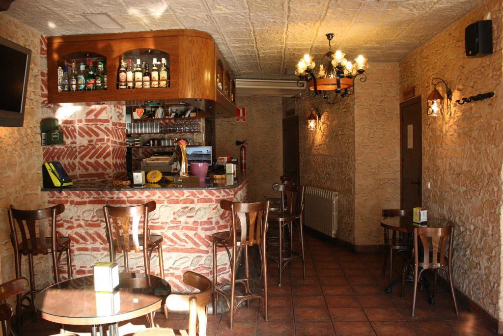 Hostal Restaurante Cornella Курналя-да-Любрагат Екстер'єр фото